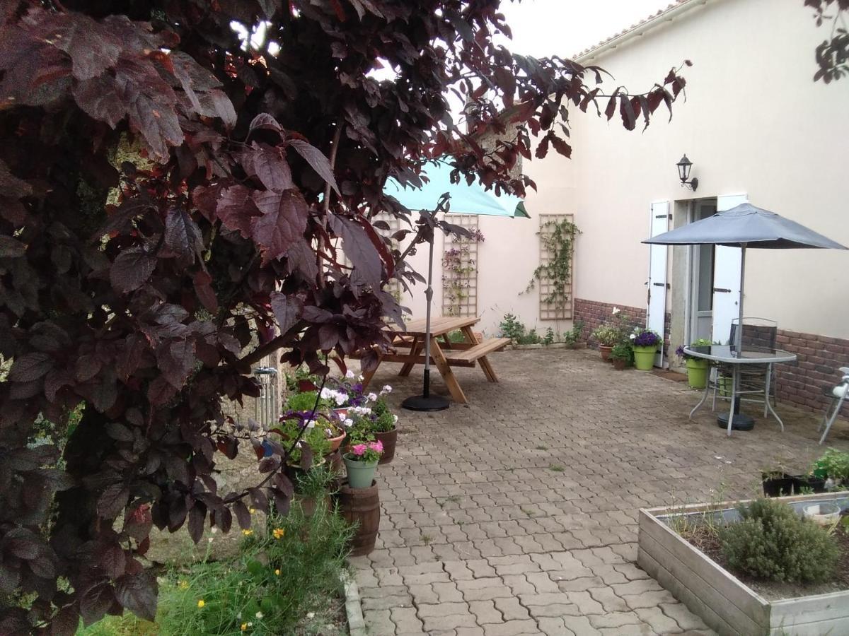 Bed and Breakfast Les Tournesols La Bernardiere Экстерьер фото